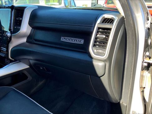 Used 2022 RAM 1500 Laramie w/ Laramie Southwest Edition image 18