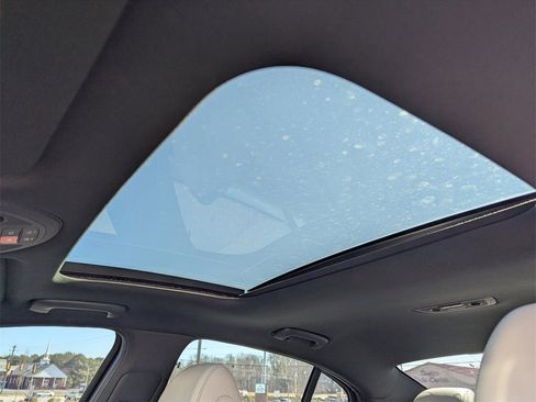 Used 2025 Genesis G70 2.5T w/ Sport Prestige Package image 17