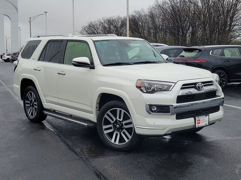 Used 2023 Toyota 4Runner Limited image 2