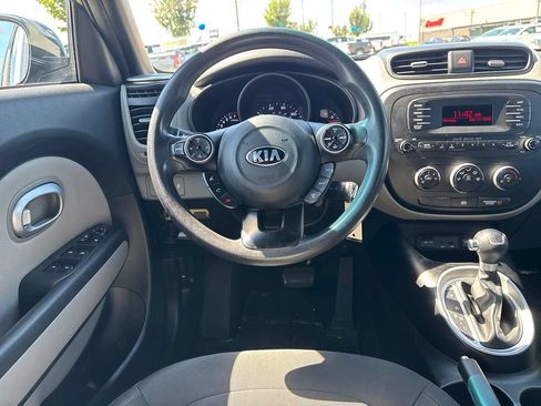 Used 2014 Kia Soul FWD image 17
