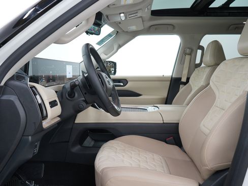 Used 2025 Nissan Armada Platinum w/ Convenience Package AWD/4WD image 20