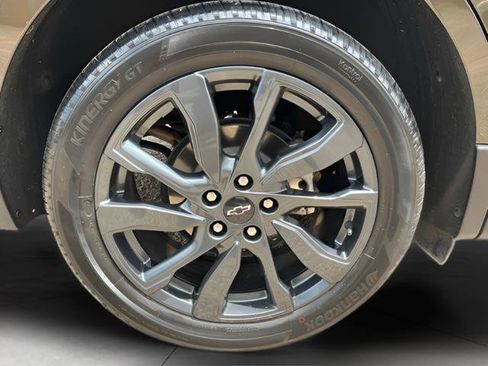Used 2023 Chevrolet Equinox RS FWD image 13