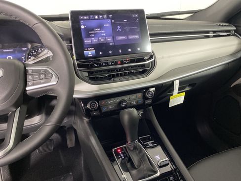 New 2026 Jeep Compass Limited AWD/4WD image 25