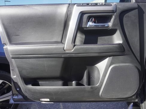 Used 2021 Toyota 4Runner SR5 Premium image 17