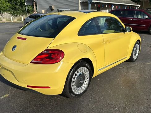 Used 2013 Volkswagen Beetle 2.5 FWD image 6