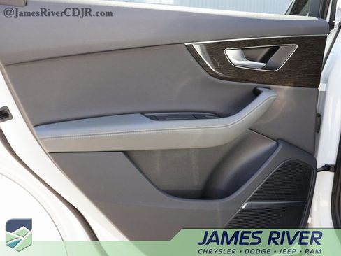 Used 2025 Audi Q7 3.0T Premium Plus image 17