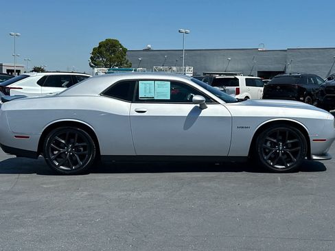 Used 2022 Dodge Challenger R/T w/ Blacktop Package RWD image 6