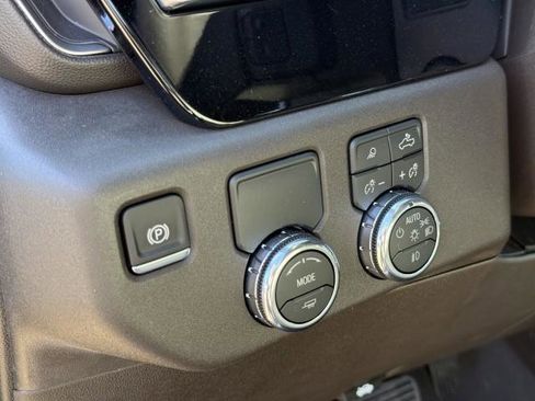 New 2026 GMC Sierra 1500 SLT image 21