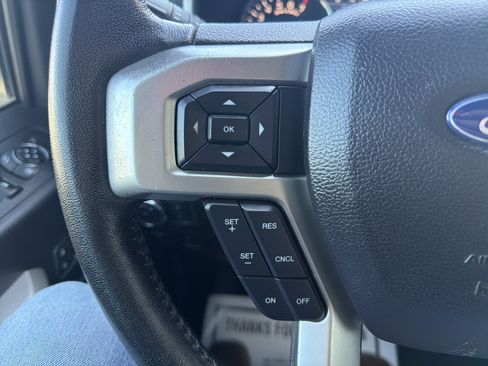 Used 2020 Ford F150 Lariat RWD image 19