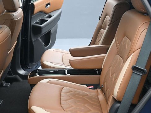 New 2026 Nissan Pathfinder Platinum AWD/4WD image 20