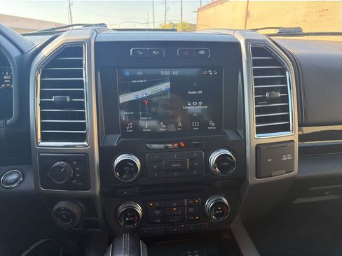 Used 2016 Ford F150 Platinum w/ Equipment Group 701A Luxury image 9