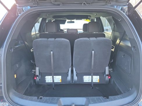 Used 2018 Ford Explorer XLT image 7