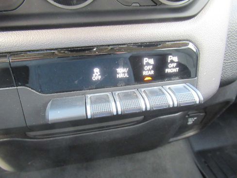 Used 2020 RAM 1500 Big Horn image 34