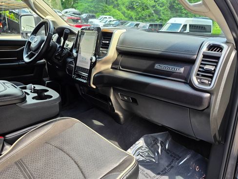 Used 2024 RAM 2500 Laramie AWD/4WD image 37