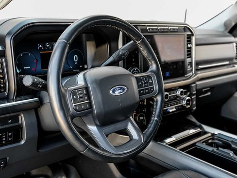 Used 2023 Ford F250 Lariat w/ Sport Appearance Package image 18