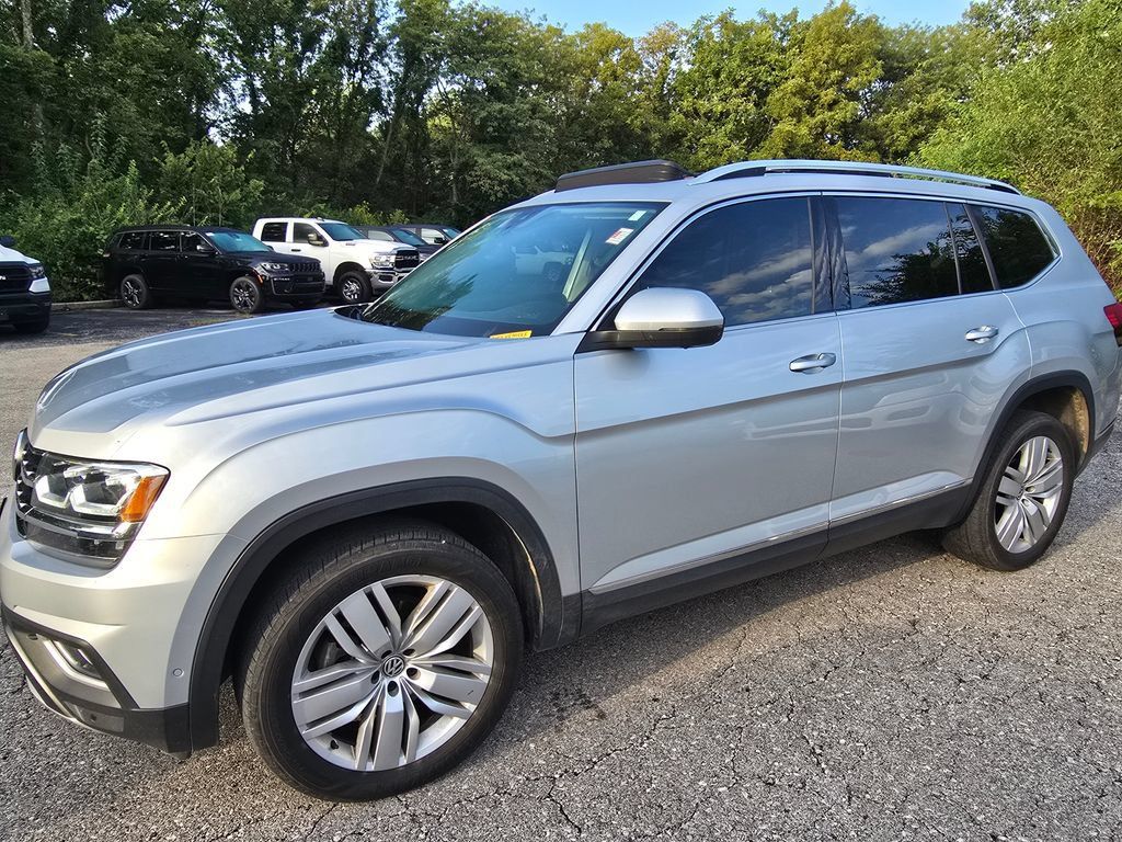 Used 2019 Volkswagen Atlas SEL Premium AWD/4WD image 2
