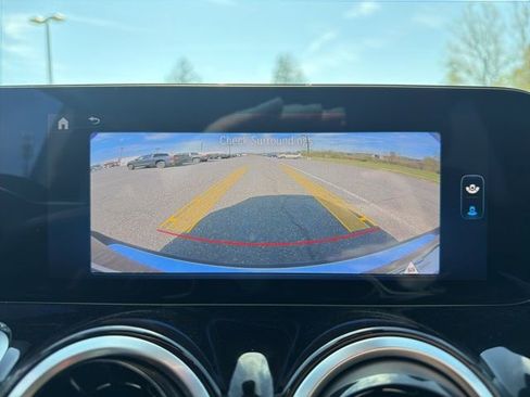 Used 2025 Mercedes-Benz GLB 250 image 18