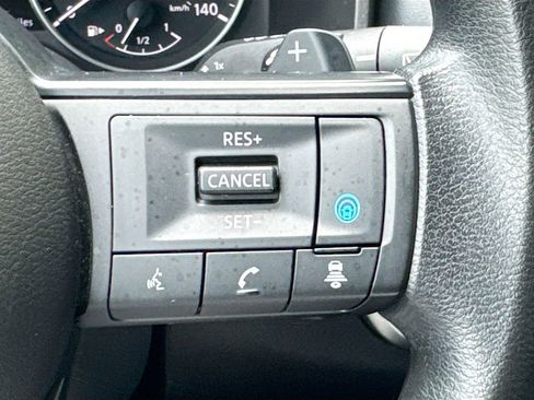 Certified 2024 Nissan Rogue SV AWD/4WD image 12