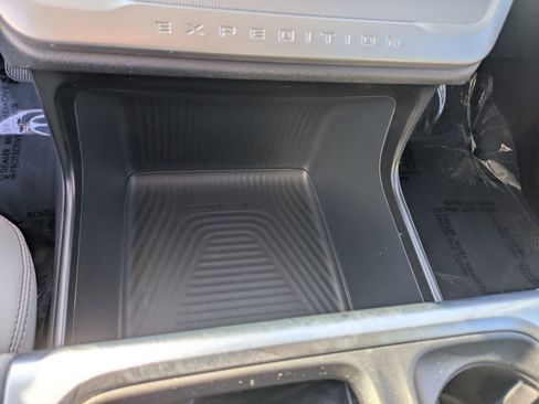 Certified 2025 Ford Expedition Active image 20