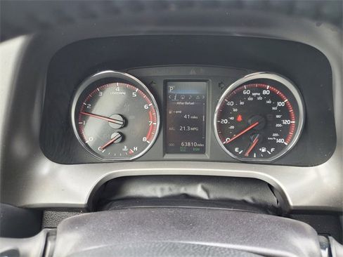 Used 2016 Toyota RAV4 SE image 23