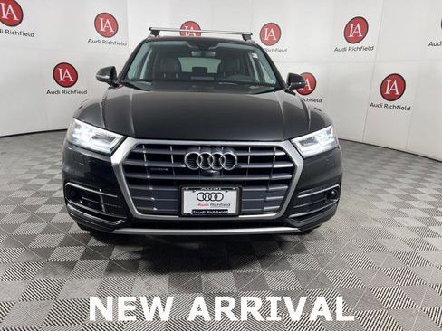 Used 2018 Audi Q5 Prestige w/ Prestige Package image 2
