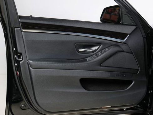 Used 2014 BMW 550i Sedan image 28