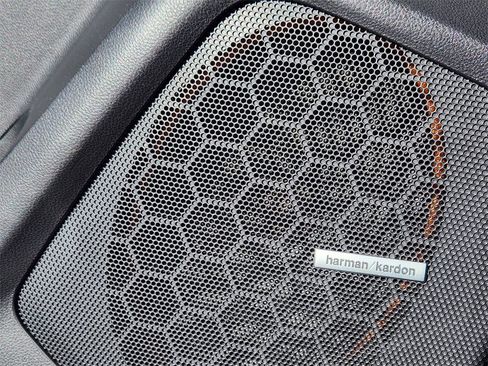 Used 2021 Subaru Ascent Limited w/ Technology Package image 5