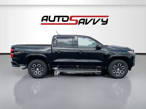 Used 2024 Chevrolet Colorado Z71 AWD/4WD image 8
