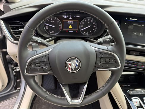 Used 2023 Buick Envision Avenir FWD image 18