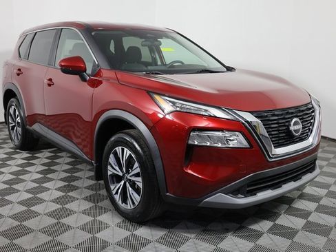 Used 2023 Nissan Rogue SV image 3