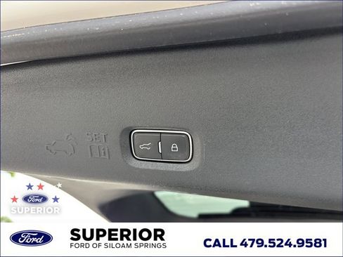 Used 2025 Lincoln Navigator Reserve AWD/4WD image 9