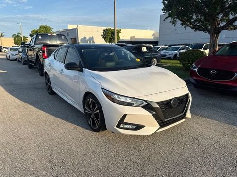 Used 2023 Nissan Sentra SR w/ Electronics Package FWD image 1