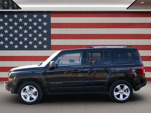 Used 2016 Jeep Patriot High Altitude image 2