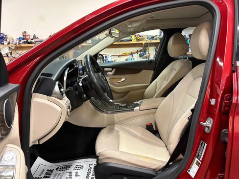 Used 2018 Mercedes-Benz C 300 4MATIC Sedan image 16