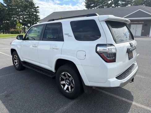 Used 2019 Toyota 4Runner TRD Off-Road Premium AWD/4WD image 5