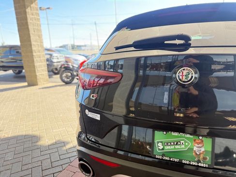 Used 2018 Alfa Romeo Stelvio Ti Sport image 12