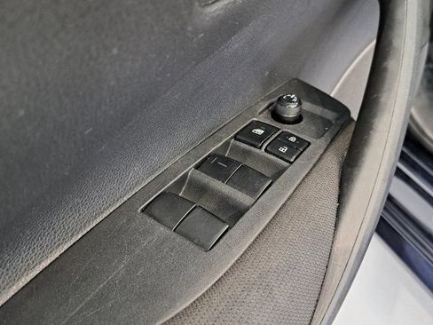 Used 2023 Toyota Corolla LE FWD image 18