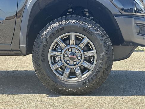 New 2026 GMC Sierra 1500 AT4X w/ LPO, Black Badging Package AWD/4WD image 30