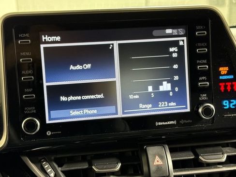 Used 2019 Toyota C-HR XLE FWD image 30