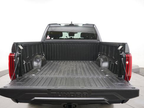 Used 2025 Toyota Tundra SR5 w/ SR5 Convenience Package AWD/4WD image 18