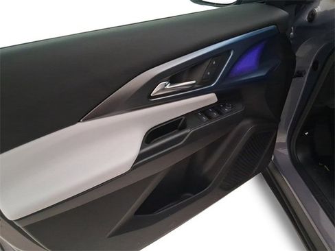 Used 2025 Chevrolet Equinox EV LT w/ Convenience Package image 13