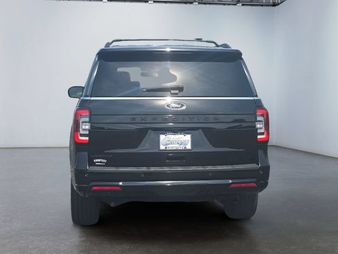Used 2024 Ford Expedition Limited AWD/4WD image 4