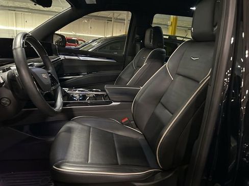 Used 2025 Cadillac Escalade Sport w/ LPO, ONYX Package AWD/4WD image 10