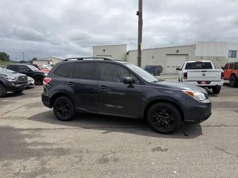 Used 2015 Subaru Forester 2.5i Premium AWD/4WD image 6
