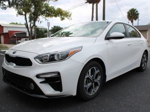 Used 2021 Kia Forte LXS FWD image 2