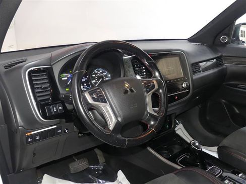 Used 2022 Mitsubishi Outlander SEL AWD/4WD image 23