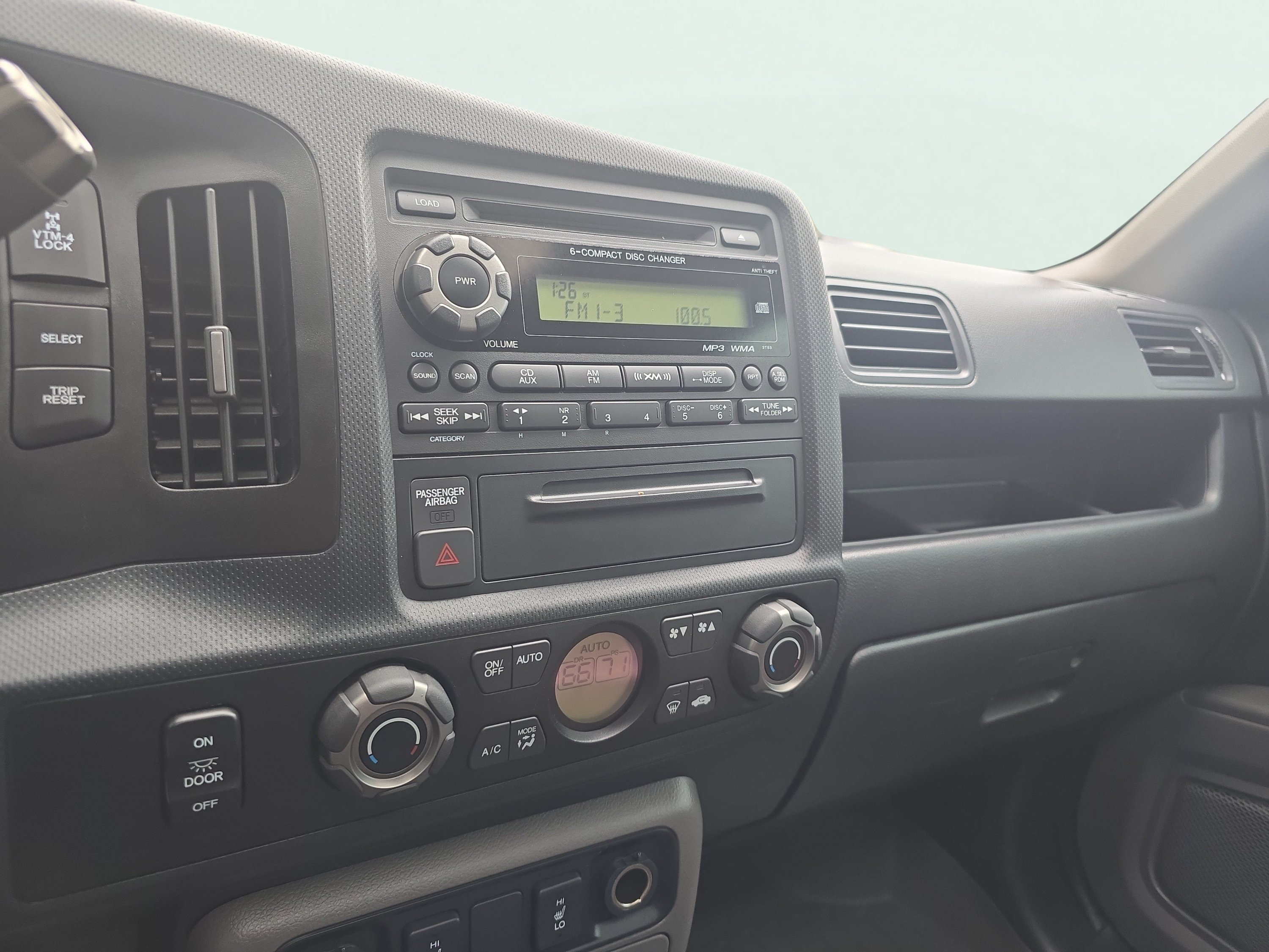 Used 2013 Honda Ridgeline RTL image 29