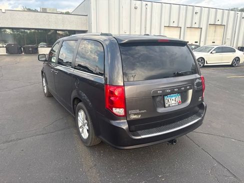 Used 2019 Dodge Grand Caravan SXT FWD image 6