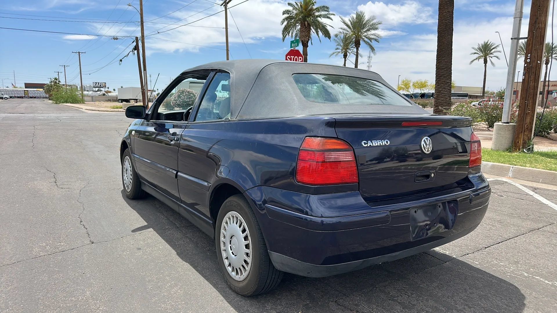 Used 2002 Volkswagen Cabrio GLS FWD image 19