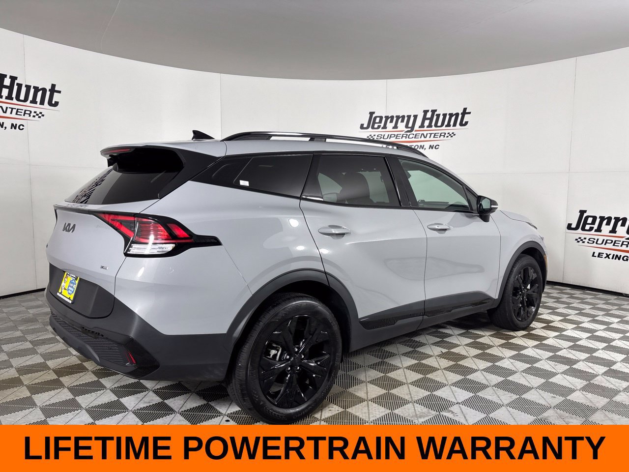 Used 2025 Kia Sportage X-Line w/ Premium Package AWD/4WD image 6
